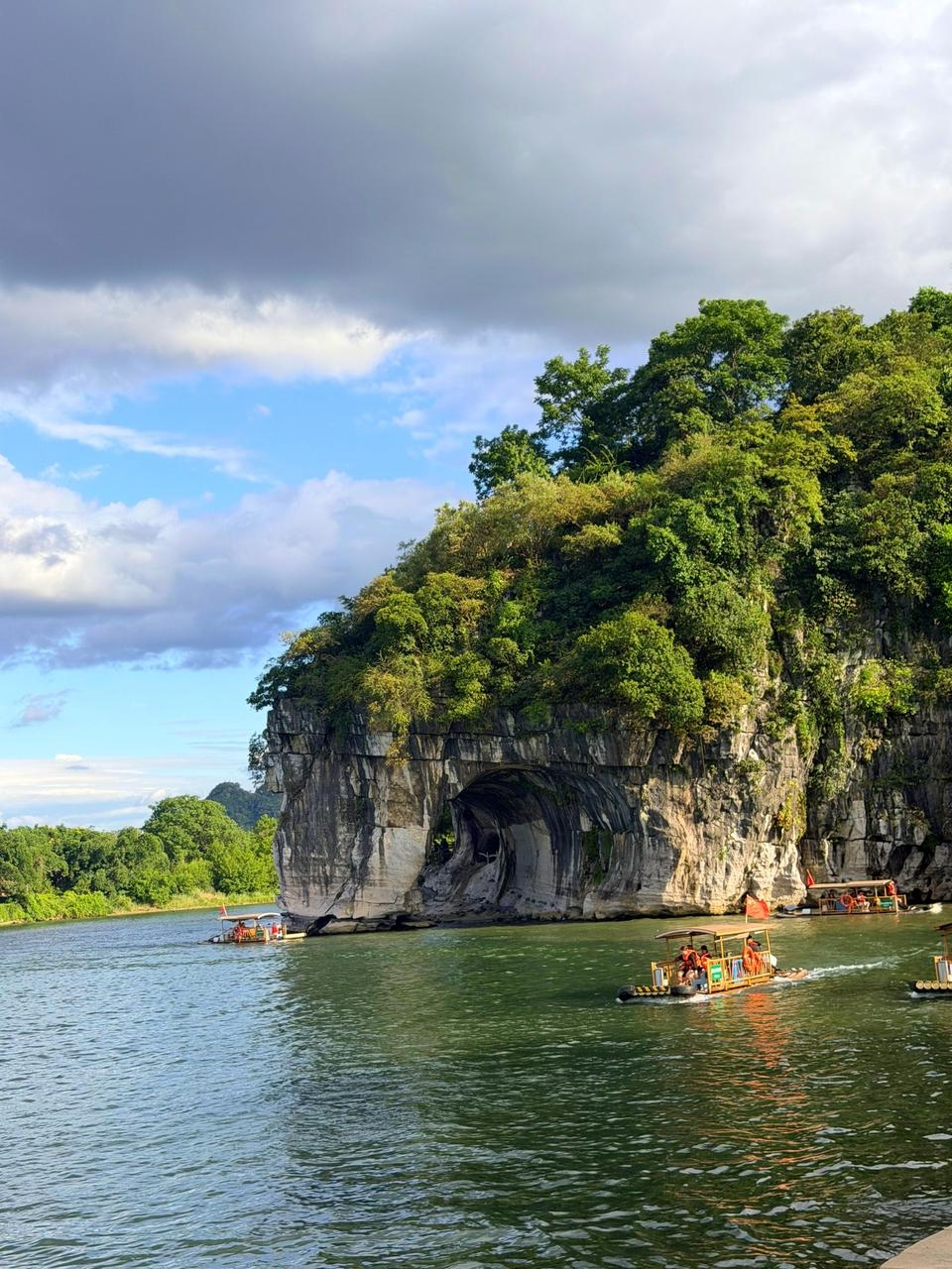 Visit Guilin's Classic Natural Landmarks