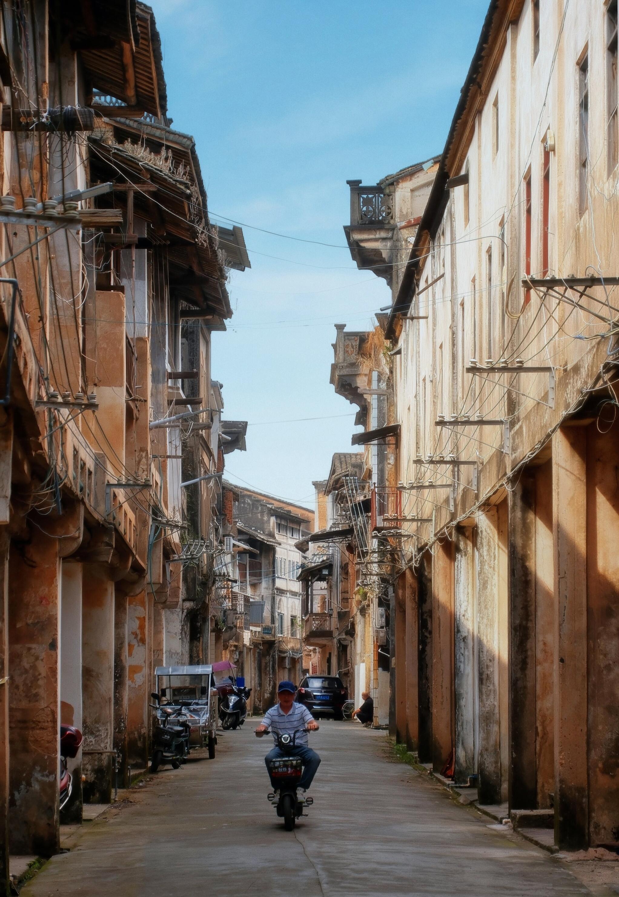 Shantou → Hakka Region — Discover Traditional Hakka Heritage