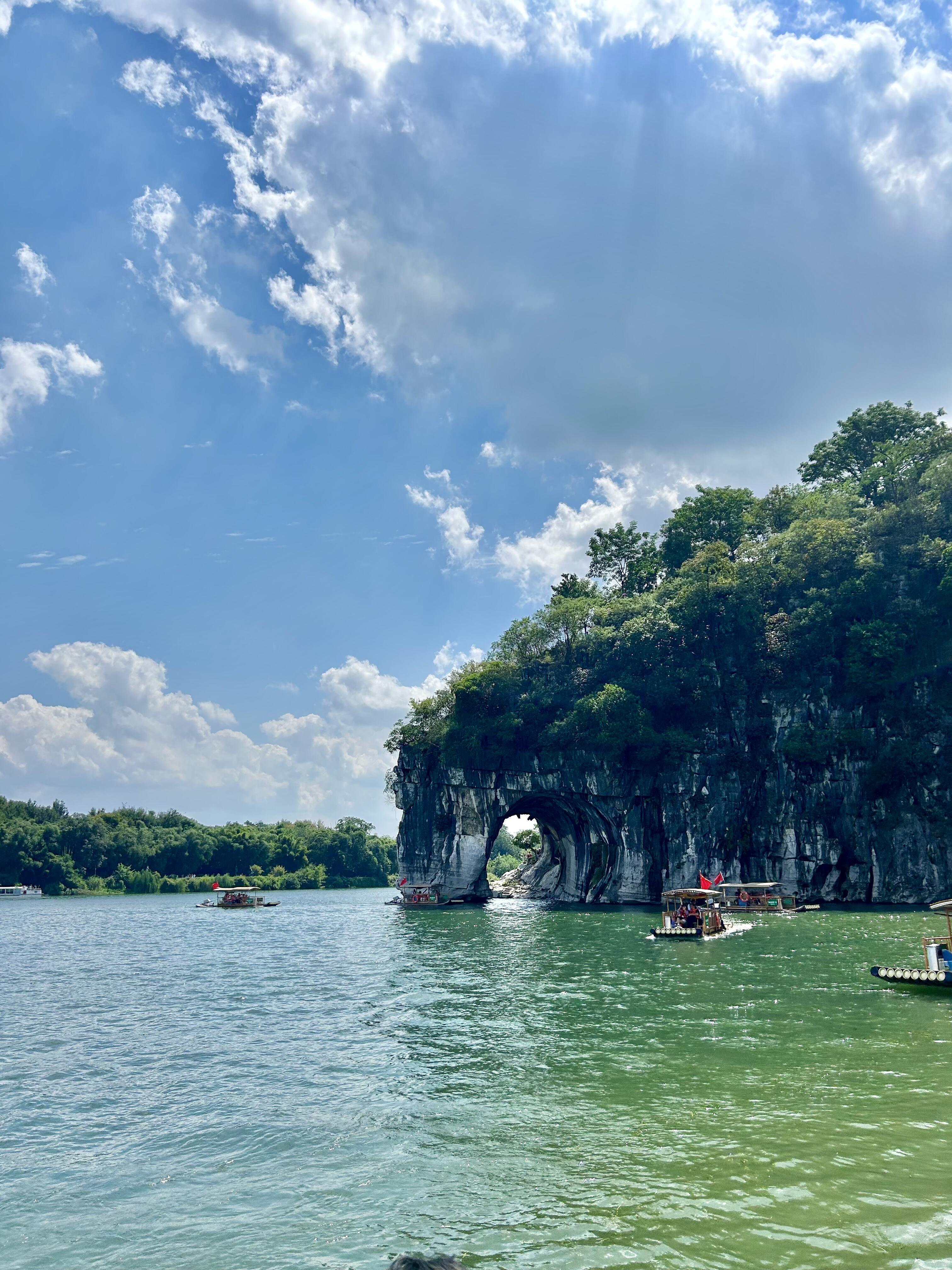 Arrival in Guilin — Explore the City's Natural Wonders
