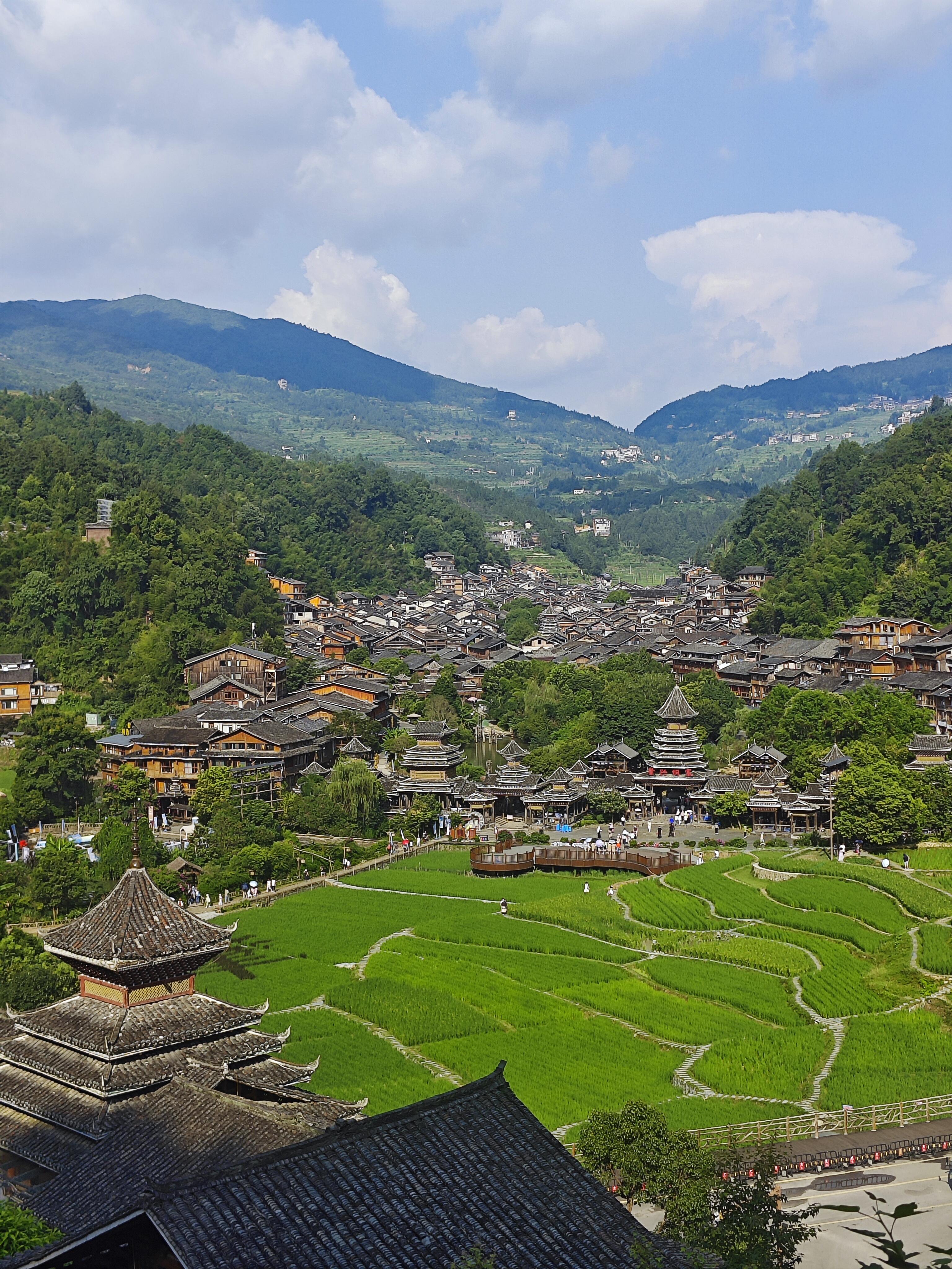 3-Day Zhaoxing Dong Village & Guizhou Cultural Escape Tour