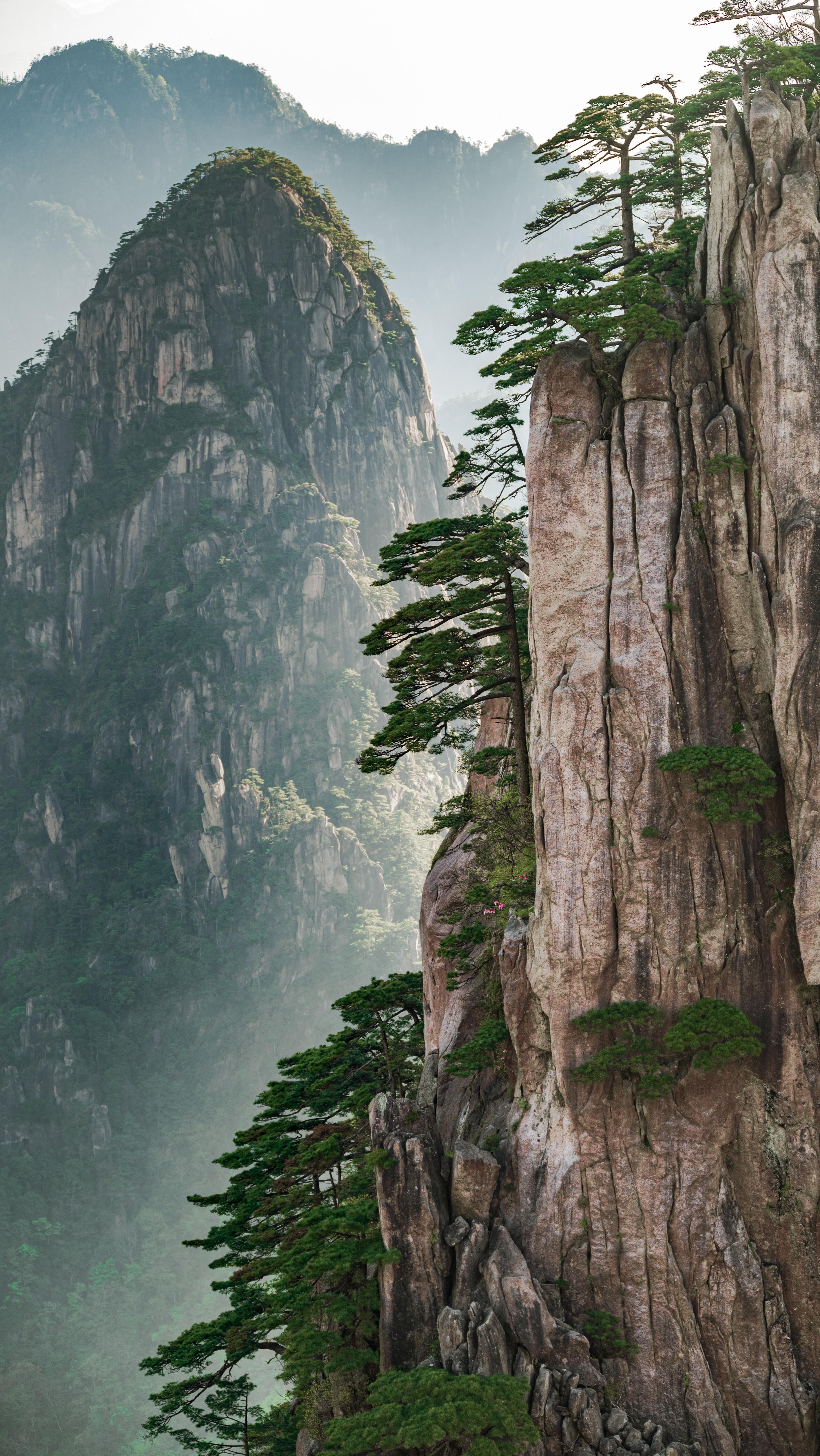 Explore Huangshan’s Natural & Cultural Beauty