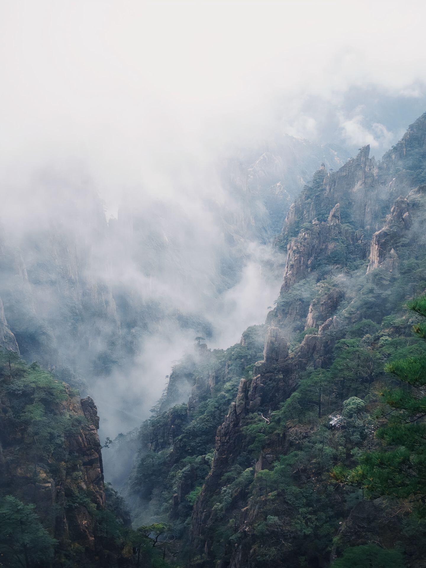 Explore Huangshan Mountain — China’s Most Iconic Landscape