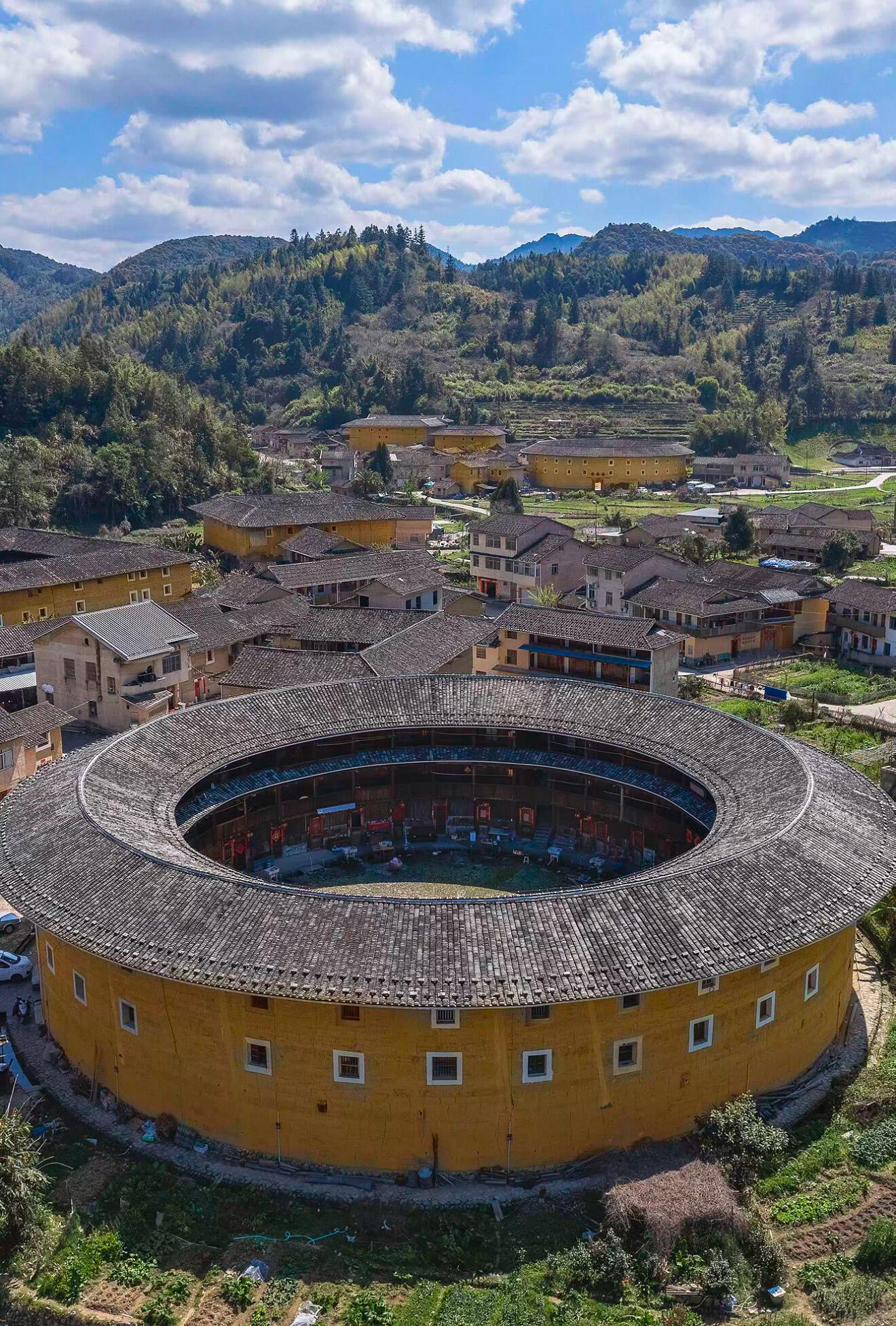 Xiamen → Fujian Tulou — Ancient Hakka Architecture & Village Life