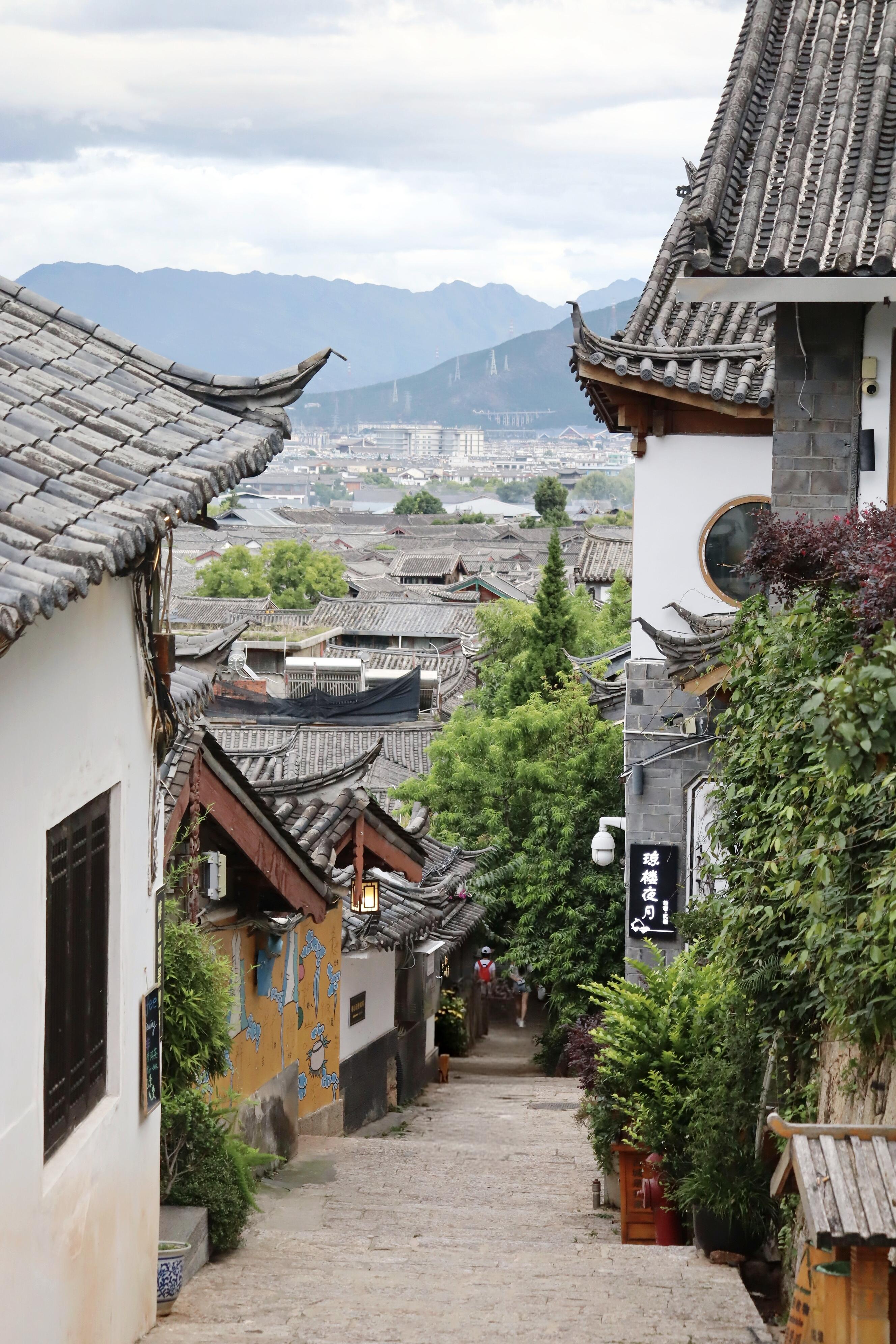 Day 5: Dali → Lijiang — Ancient Town & Naxi Heritage