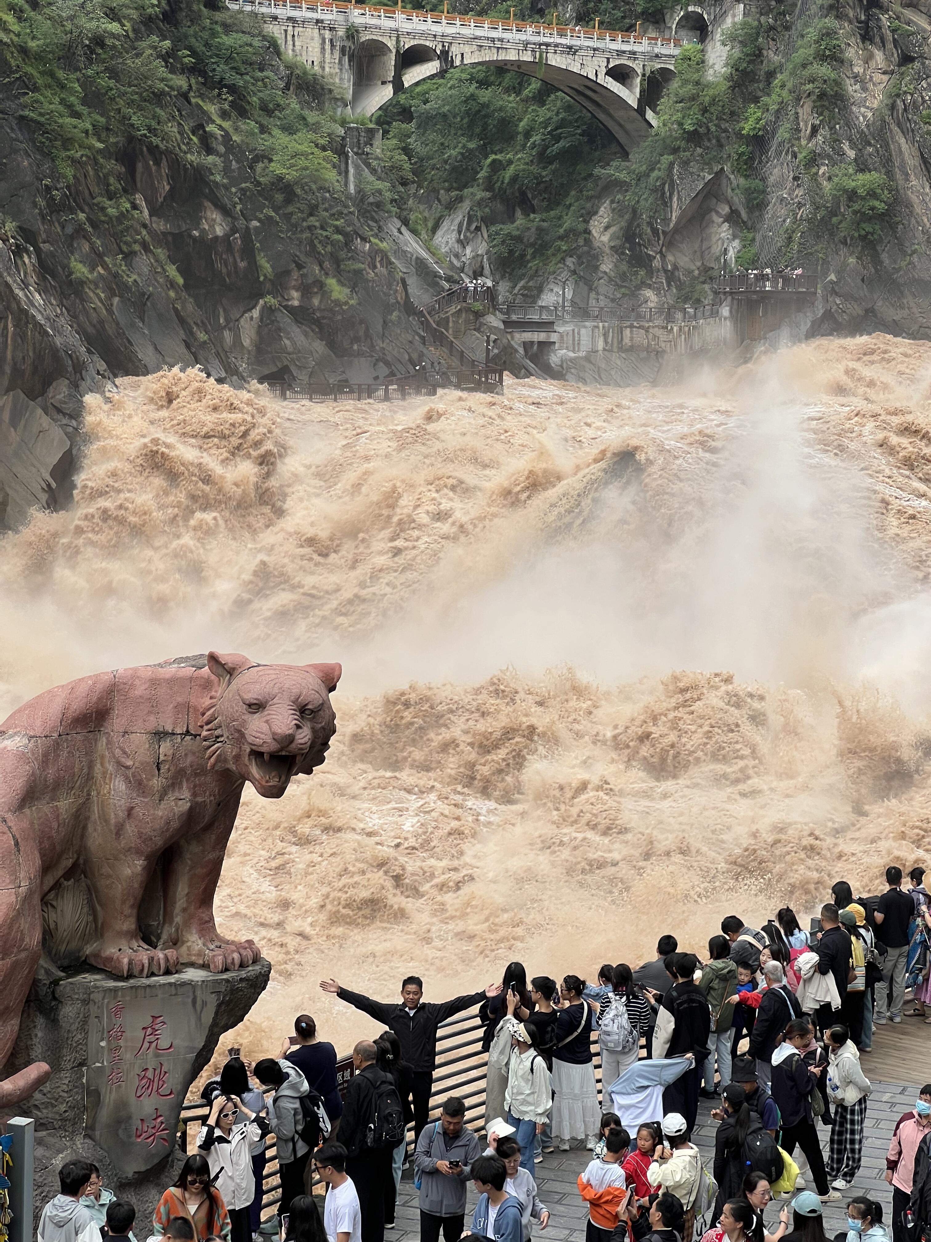Day 6: Lijiang → Shangri-La — Tiger Leaping Gorge & Dukezong Ancient Town