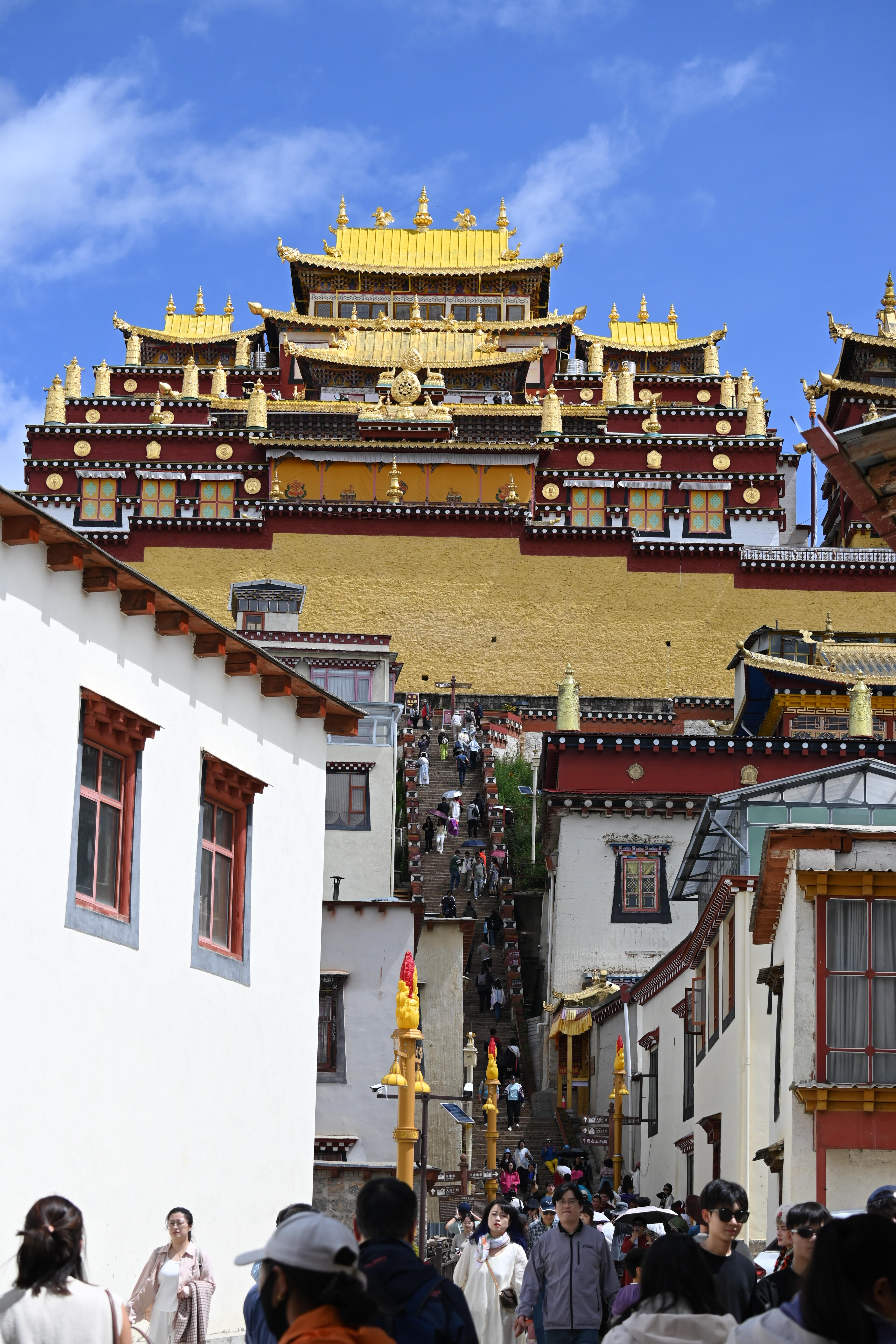 Day 6: Shangri-La → Dali — Tibetan Culture, Songzanlin Lamasery & Dukezong