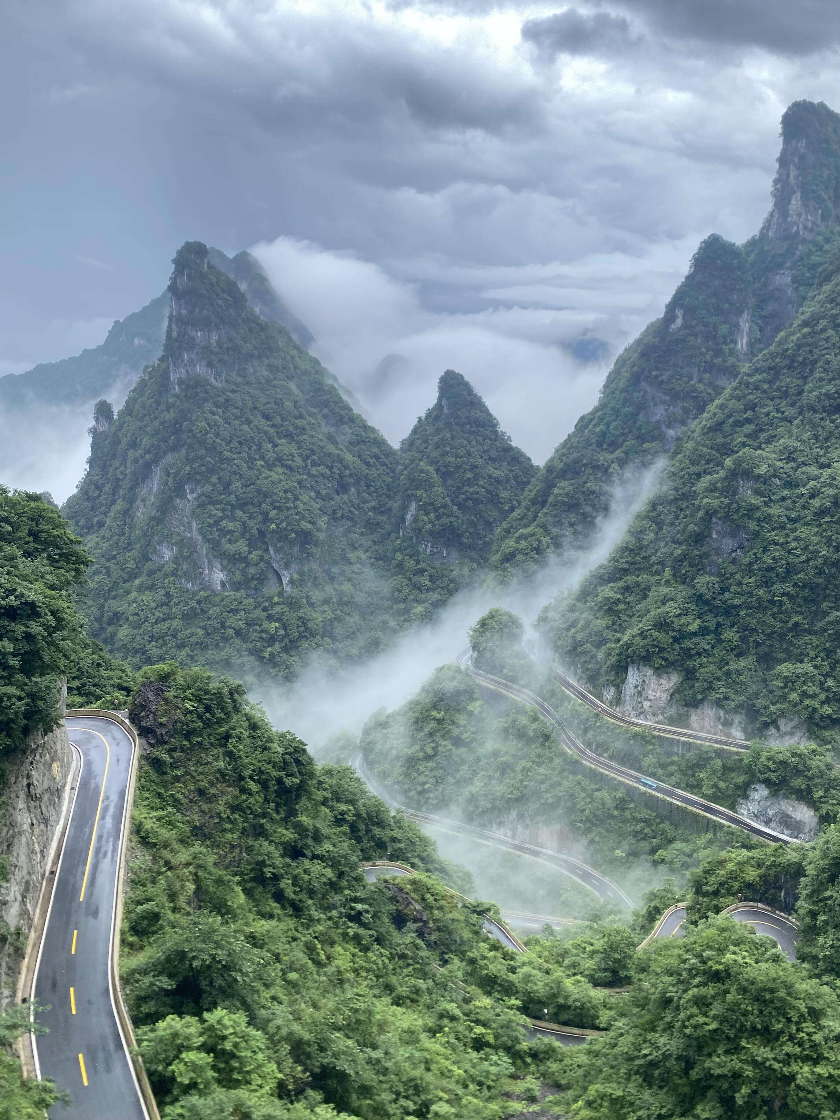 10-Day Guizhou, Fanjing Mountain & Zhangjiajie Discovery Tour