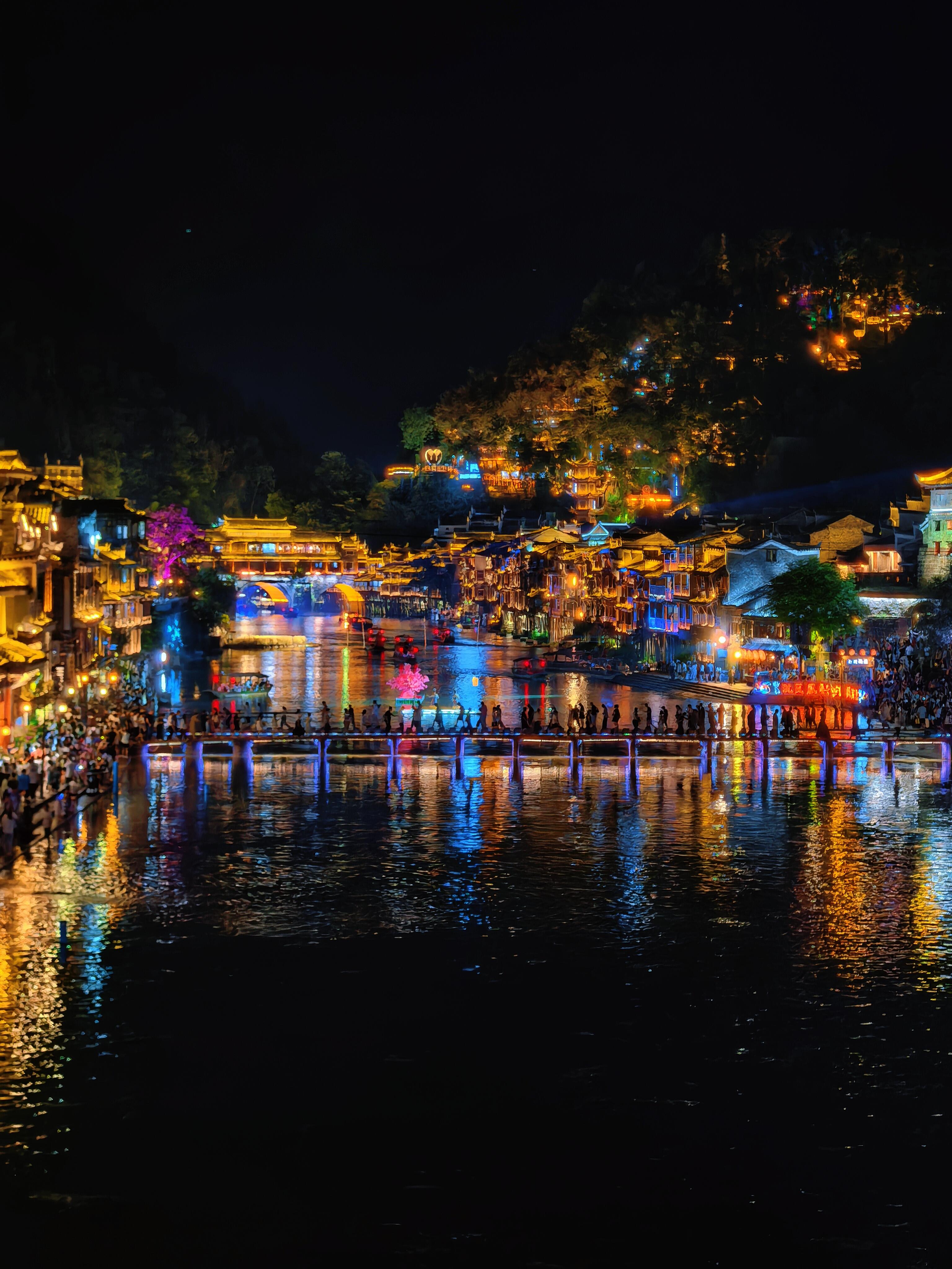 Fenghuang Ancient Town — Nine Classic Sights & Riverside Nightscape