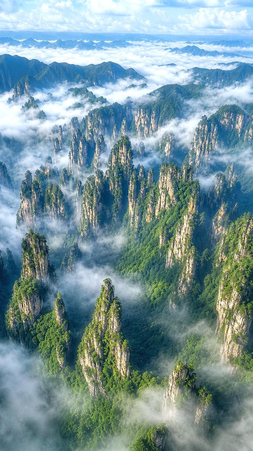 Step Into Zhangjiajie's Avatar Landscape